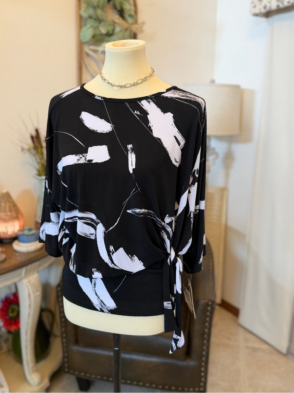 CLARA SUNWOO Black & White Abstract Tie-Side Blouse